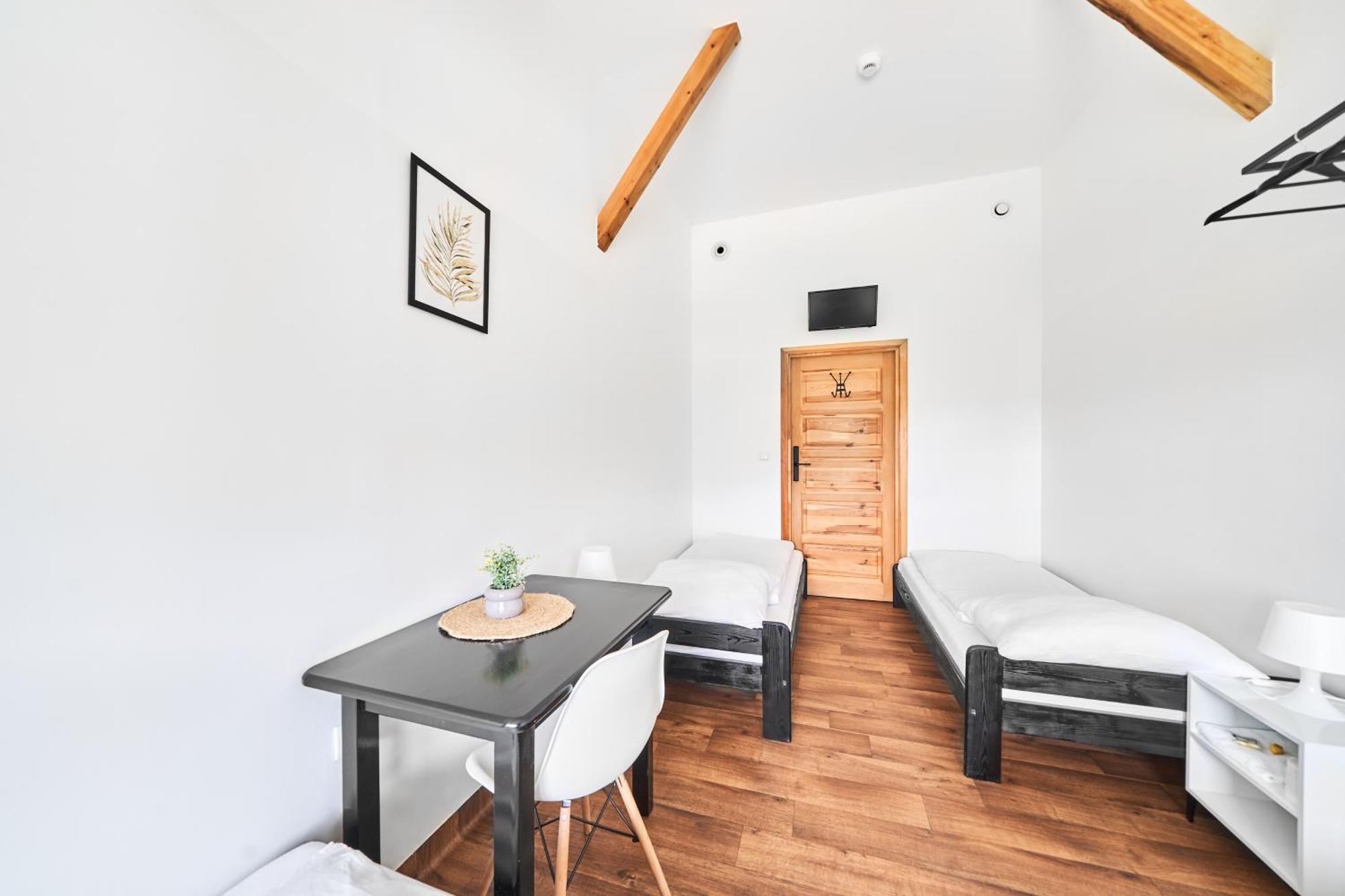 Hostel L44 Nowy Targ Ngoại thất bức ảnh